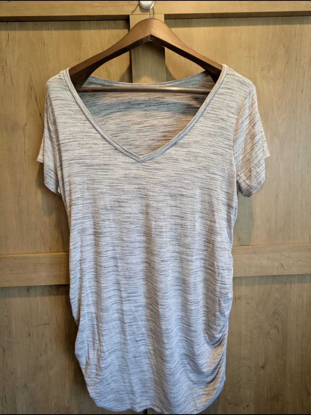 Motherhood Maternity Heathered Light Gray V-Neck Short Sleeve Tee